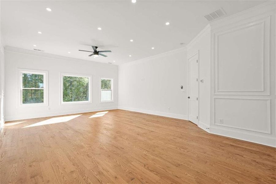 Spacious, unfurnished interior of a new home in , Lawrenceville (Image 22).