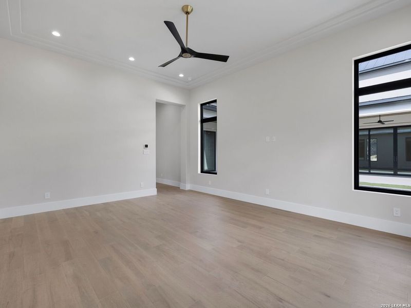 Spacious, unfurnished interior of a new home in , San Antonio (Image 55).