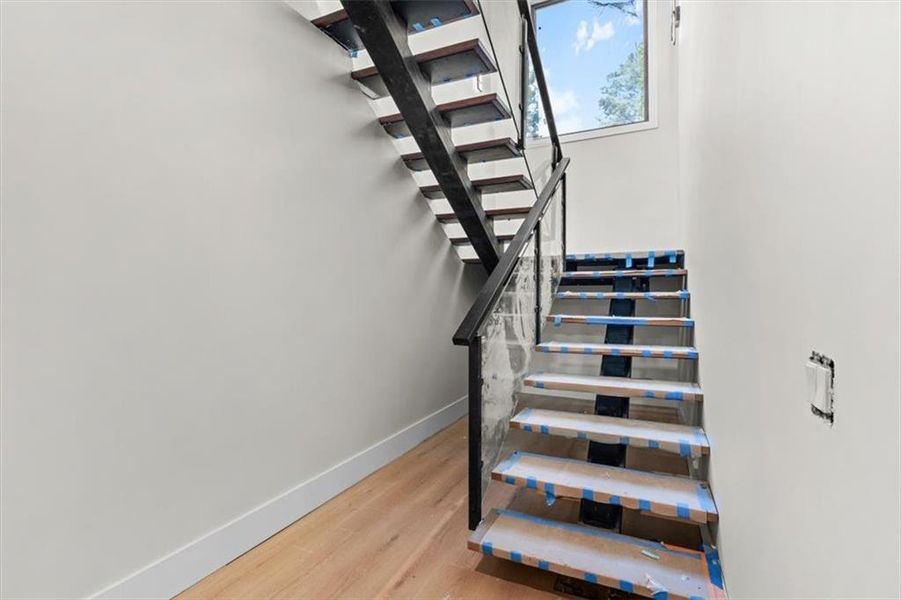 Spacious, unfurnished interior of a new home in , Marietta (Image 53).