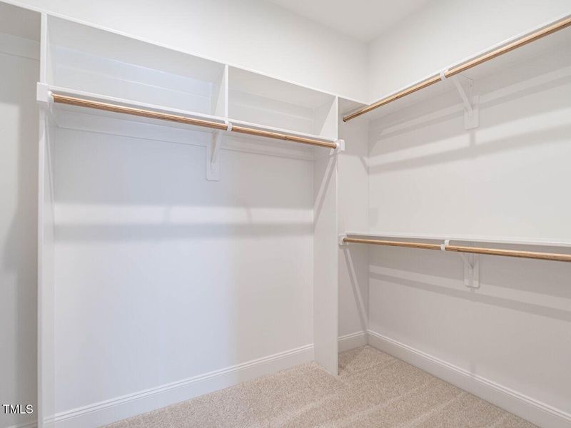 029-1280x960-primary-closet