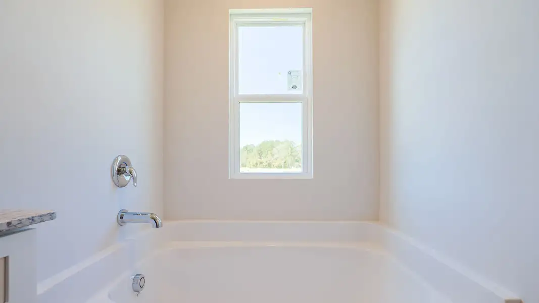 Spacious, unfurnished interior of a new home in Abilene Acres, Tallahassee (Image 19).