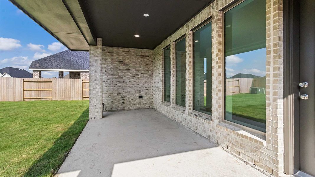 Exterior details and patio area of a home in StoneCreek Estates, Richmond (Image 3).