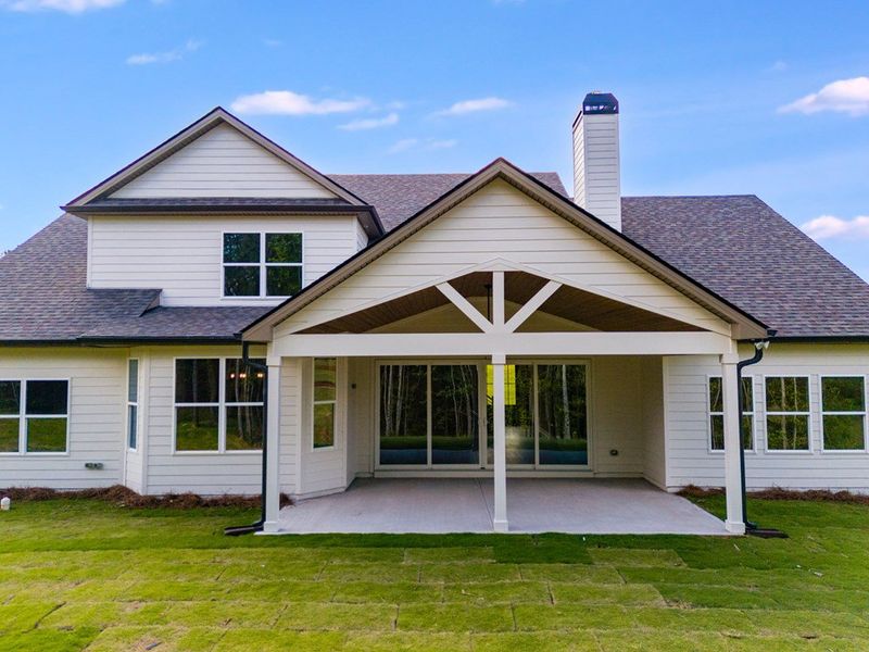 Exterior details and patio area of a home in Harmon Springs, Carrollton (Image 4).