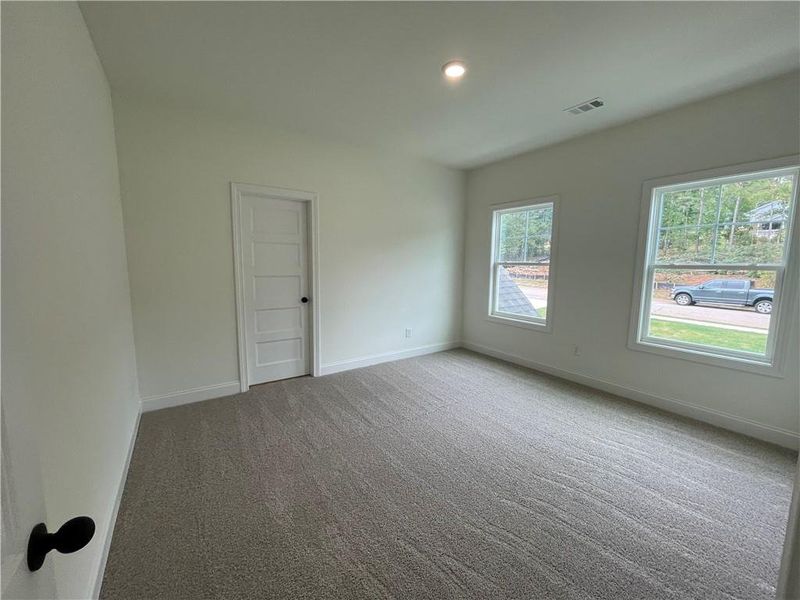 Spacious, unfurnished interior of a new home in Traditions of Braselton, Jefferson (Image 20).