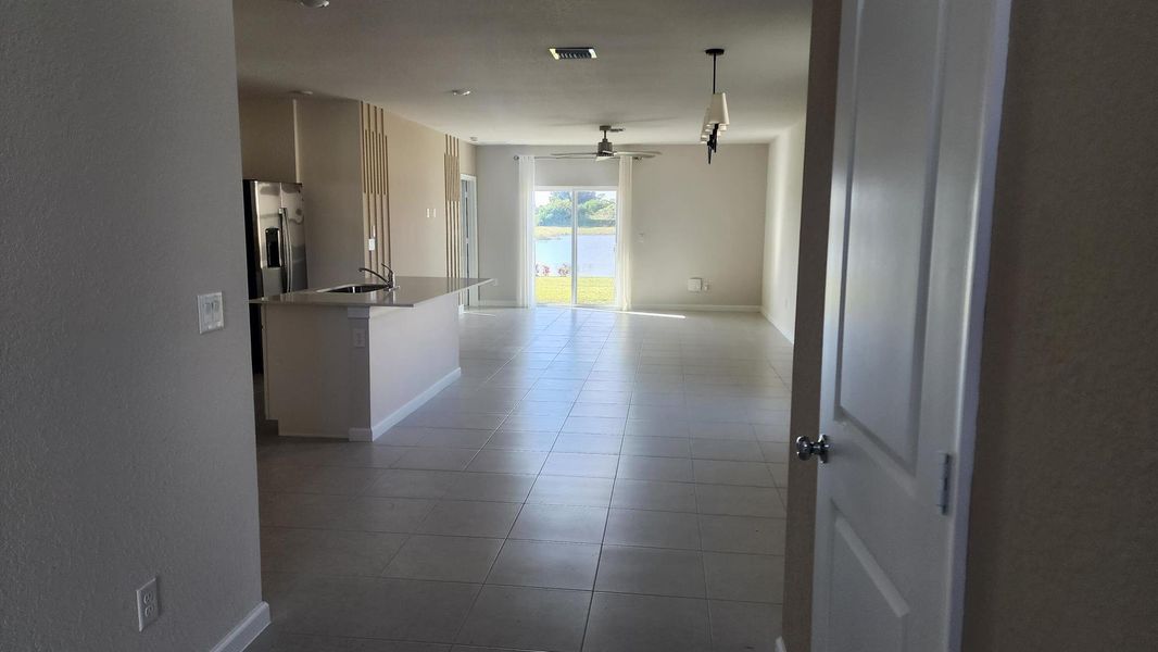 Spacious, unfurnished interior of a new home in , Fort Pierce (Image 30).
