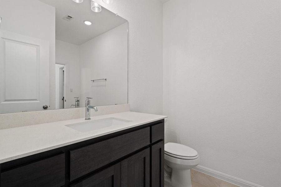 Furnished interior view inside a new home in , Georgetown (Image 33).