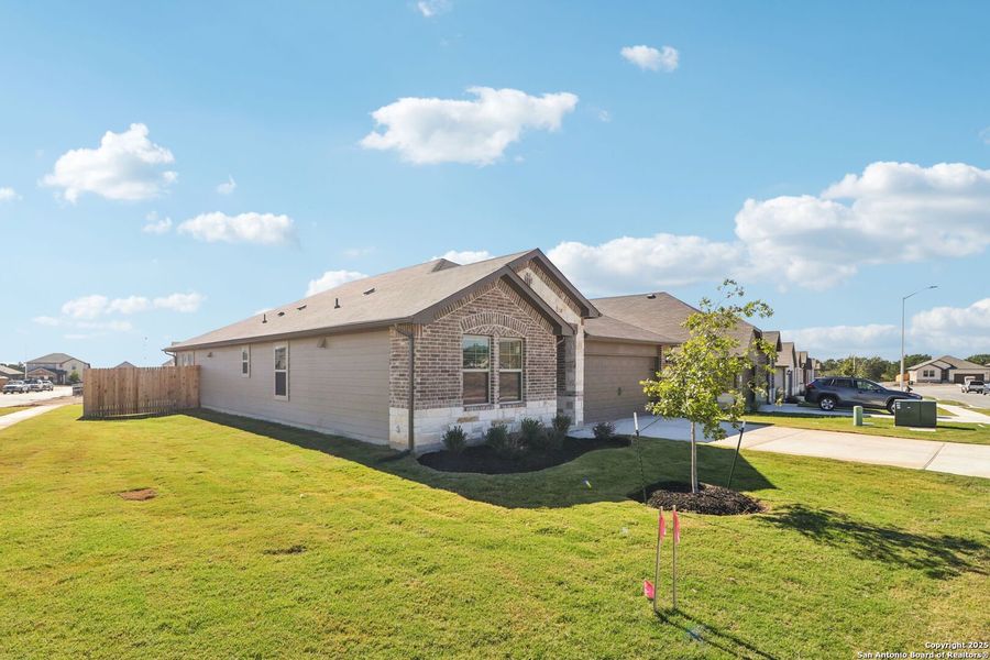 Exterior details and patio area of a home in Legendary Trails - Classic Series, Cibolo (Image 23).