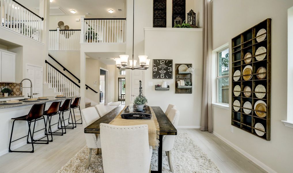 Dining area off kitchen