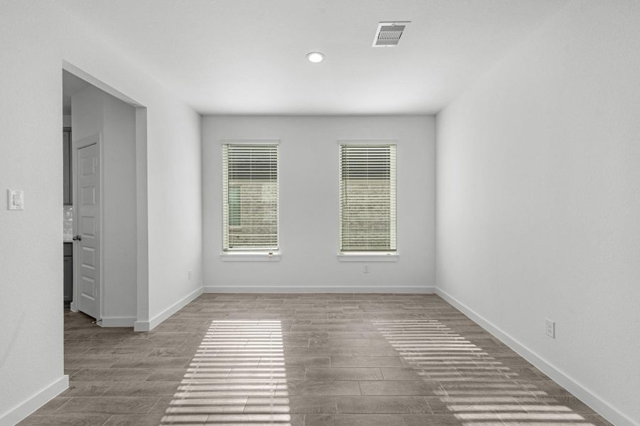 Spacious, unfurnished interior of a new home in Beacon Hill, Waller (Image 18).