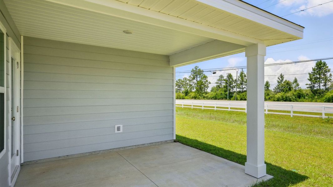 Exterior details and patio area of a home in Hodges Bayou Plantation, Panama City (Image 3). Exterior details and patio area of a home in Hodges Bayou Plantation, Panama City (Image 3).