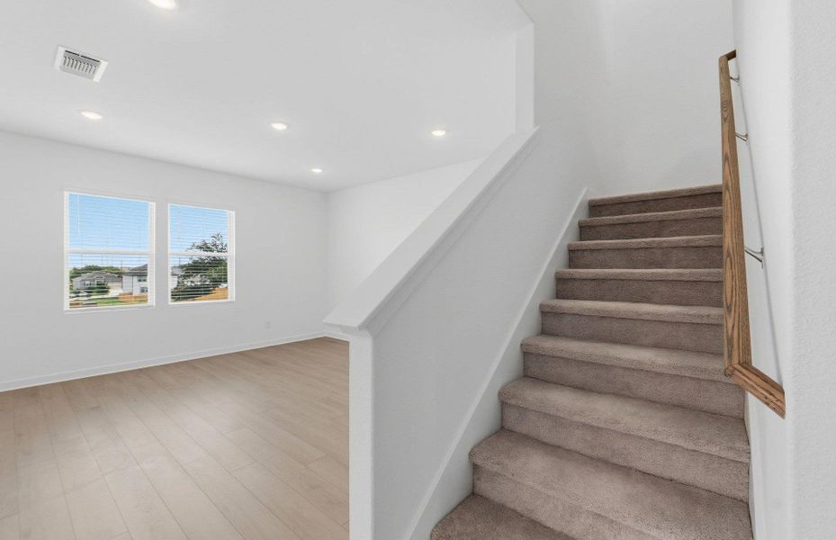 Spacious, unfurnished interior of a new home in Skyview, Belton (Image 29).