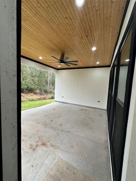 Exterior details and patio area of a home in , Humble (Image 27).