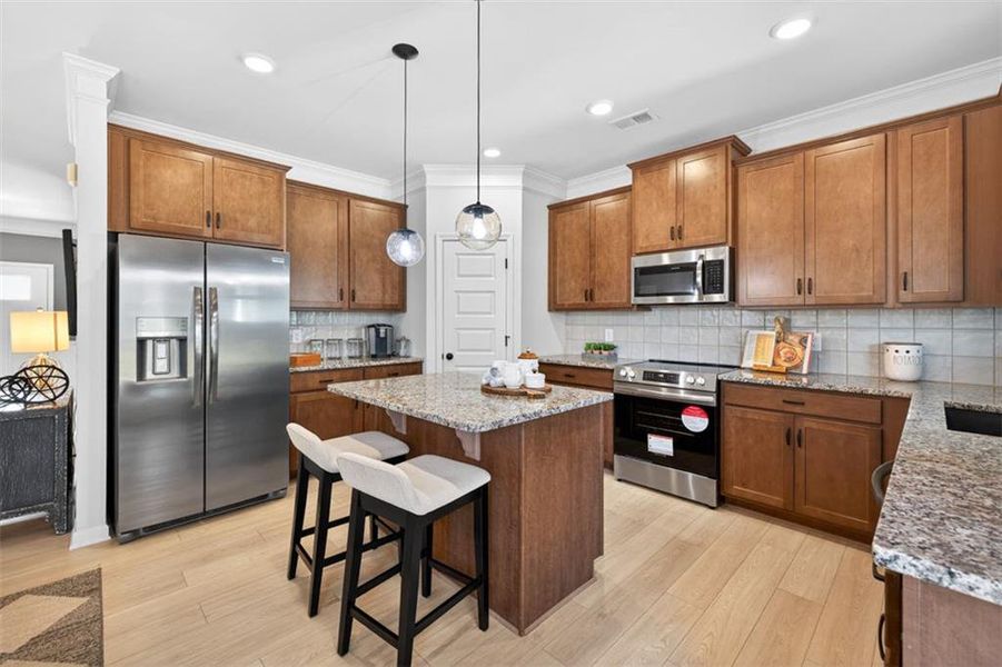 Furnished interior view inside a new home in Saddle Ridge, Calhoun (Image 15).
