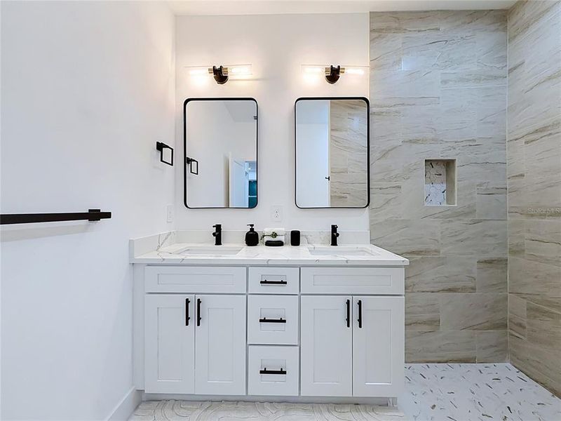 Furnished interior view inside a new home in , Orlando (Image 6).