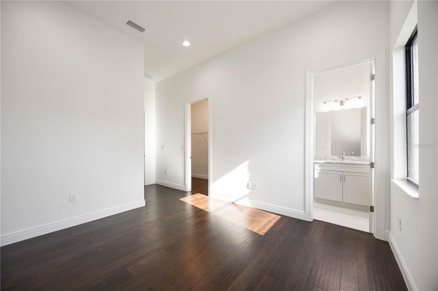 Spacious, unfurnished interior of a new home in , Sarasota (Image 22). Spacious, unfurnished interior of a new home in , Sarasota (Image 22).