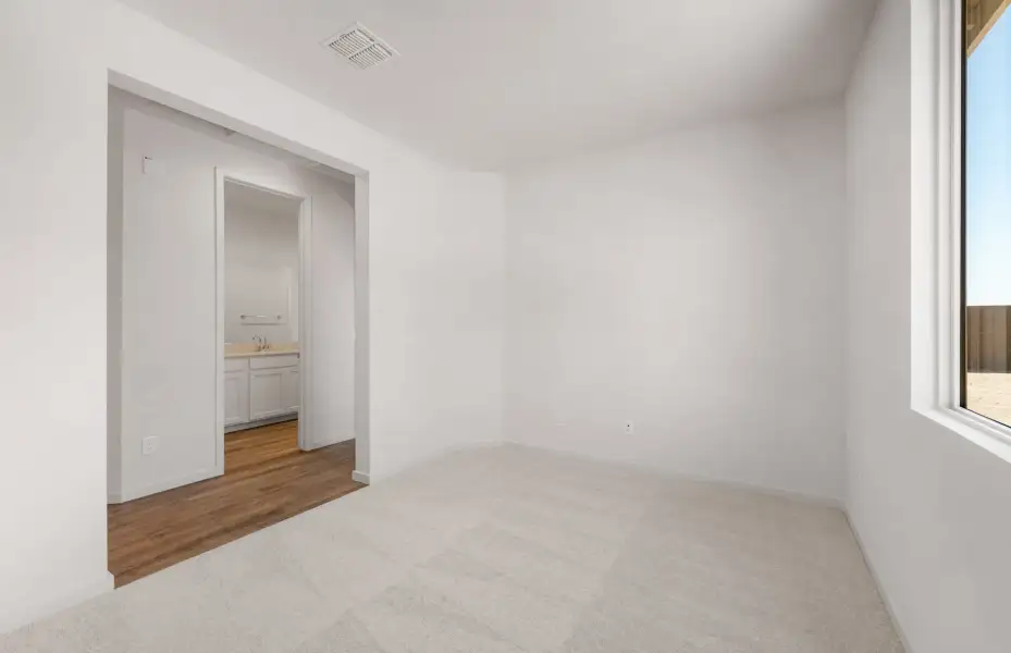 Spacious, unfurnished interior of a new home in Soleo, San Tan Valley (Image 20). Spacious, unfurnished interior of a new home in Soleo, San Tan Valley (Image 20).