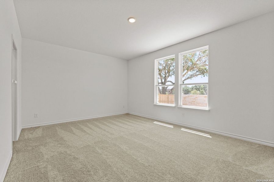Spacious, unfurnished interior of a new home in Corley Farms, Boerne (Image 33).