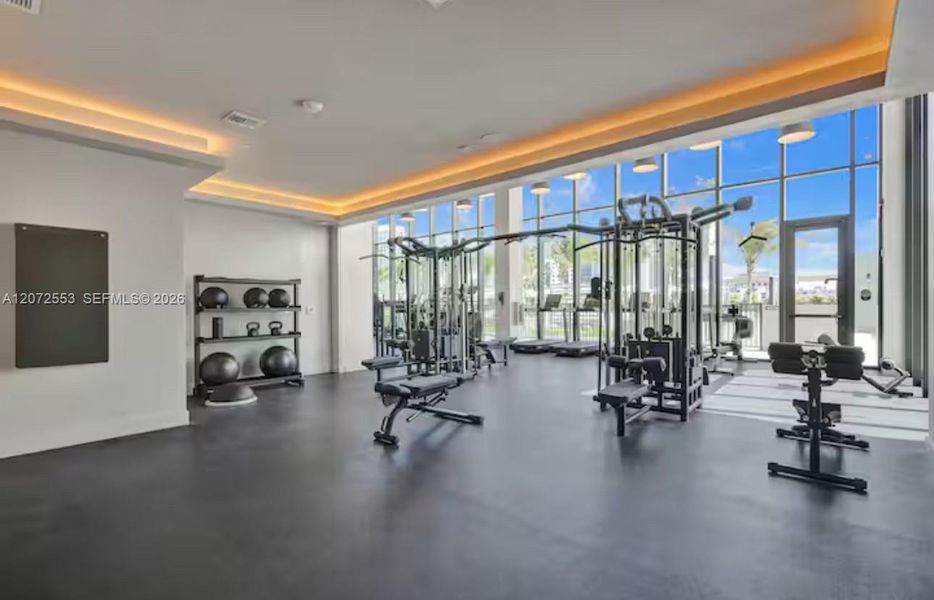 Community amenities in , Miami Beach (Image 19).