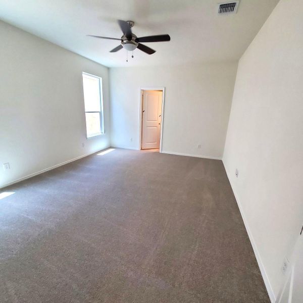 Spacious, unfurnished interior of a new home in Sonterra - Cool Water, Jarrell (Image 19). Spacious, unfurnished interior of a new home in Sonterra - Cool Water, Jarrell (Image 19).