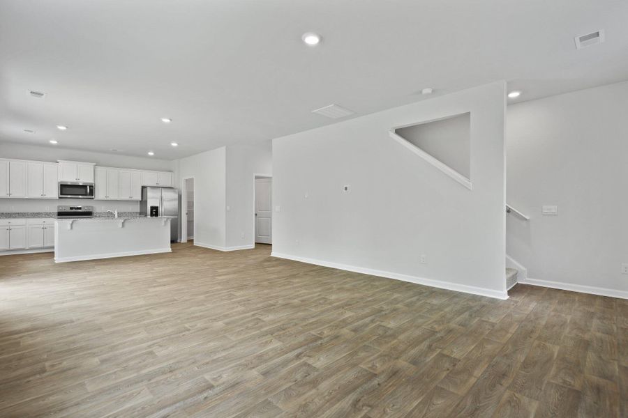 Spacious, unfurnished interior of a new home in Lakeview at Kitfield, Moncks Corner (Image 22).