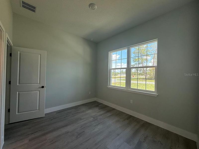 Spacious, unfurnished interior of a new home in , Ocala (Image 24).