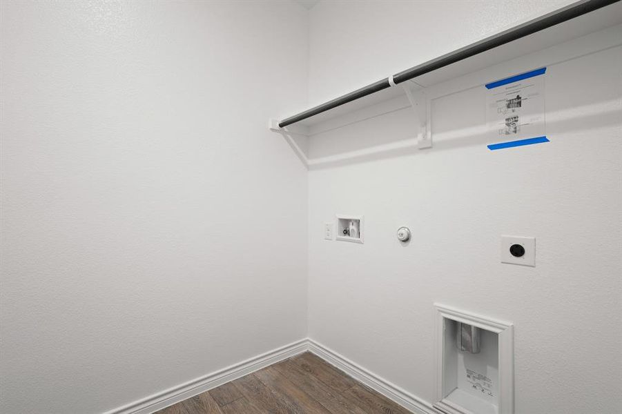 Spacious, unfurnished interior of a new home in Rocky Creek Crossing, Fort Worth (Image 19). Spacious, unfurnished interior of a new home in Rocky Creek Crossing, Fort Worth (Image 19).