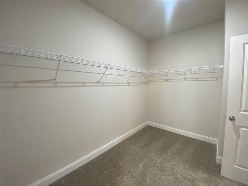 Spacious, unfurnished interior of a new home in , Jefferson (Image 37).