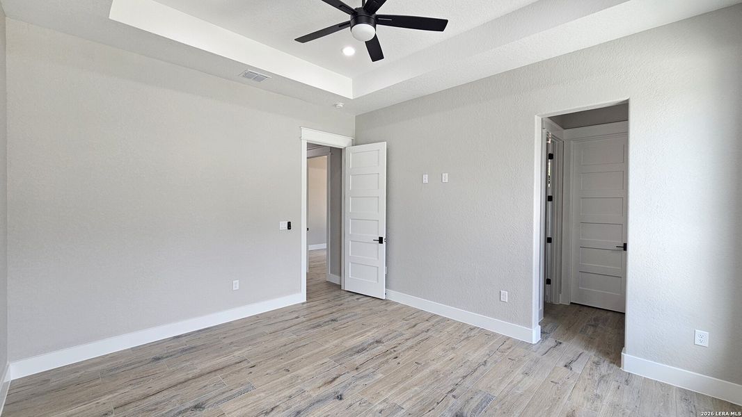 Spacious, unfurnished interior of a new home in , New Braunfels (Image 57).