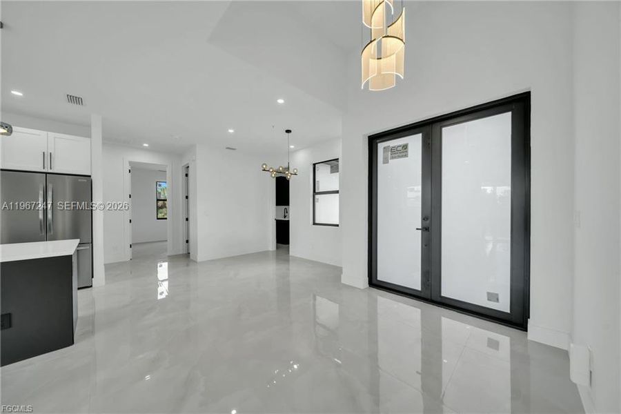 Spacious, unfurnished interior of a new home in , Lehigh Acres (Image 33).