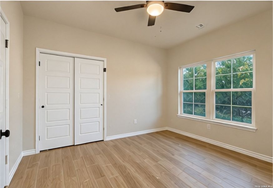 Spacious, unfurnished interior of a new home in , Canyon Lake (Image 10).