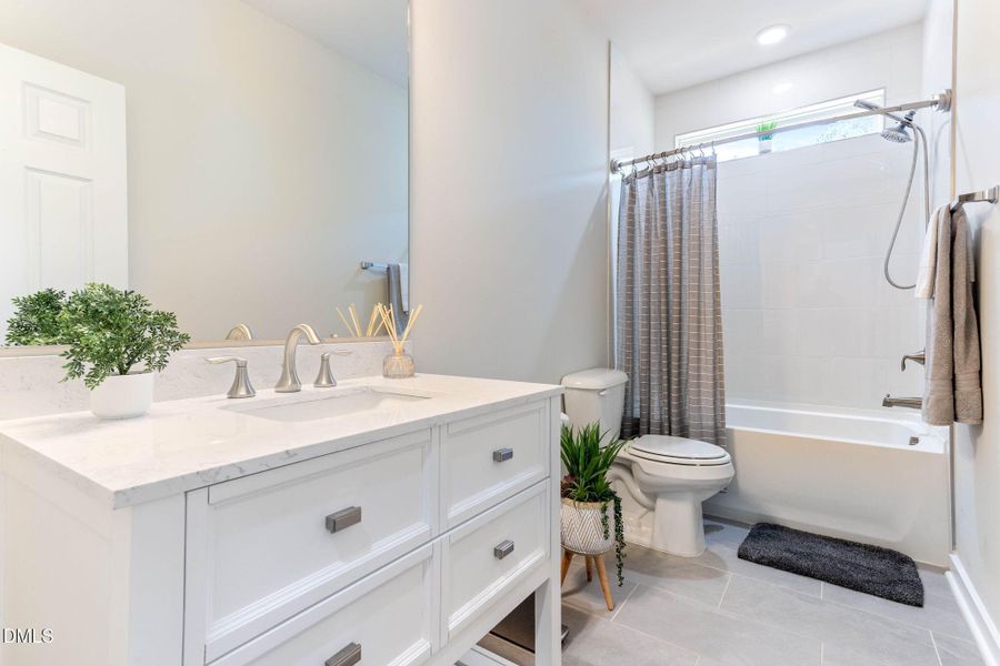 2nd Bathroom