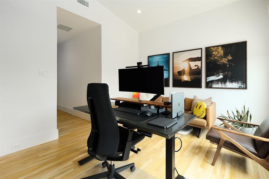 Image 33 of a home in .