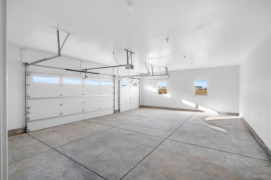 Spacious, unfurnished interior of a new home in , Brighton (Image 19).