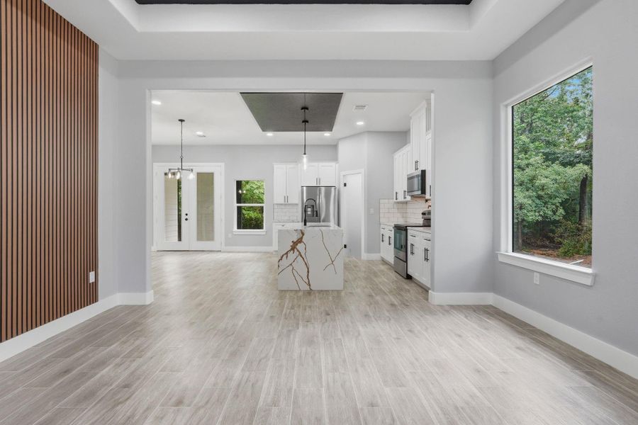 Spacious, unfurnished interior of a new home in , Willis (Image 27).