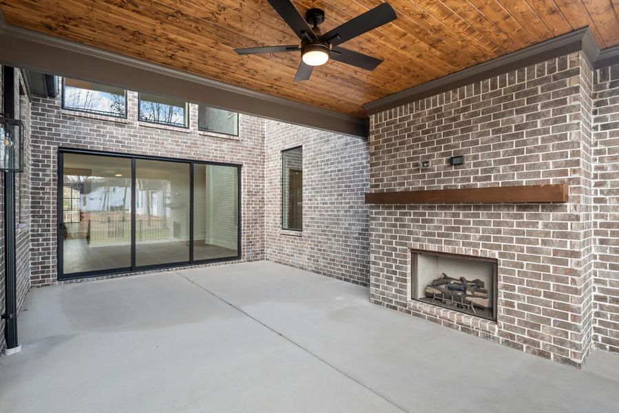 The Marabelle E Outdoor Living Area