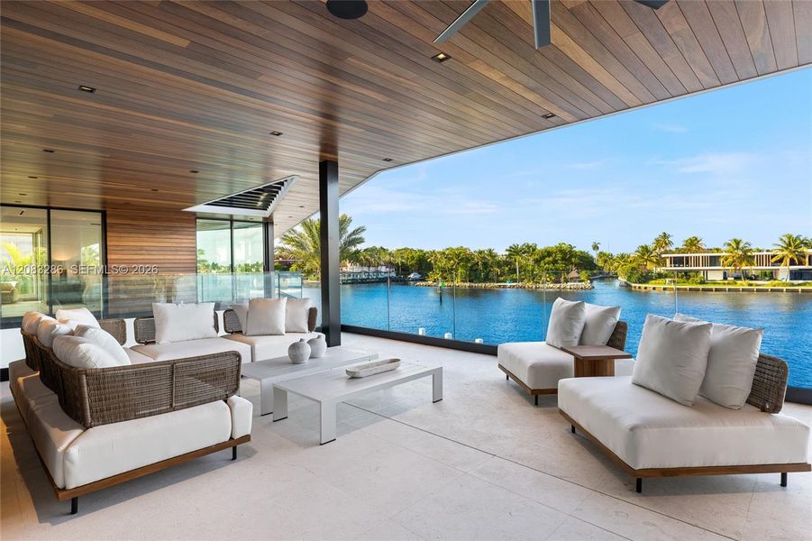 Exterior details and patio area of a home in , Fort Lauderdale (Image 1). Exterior details and patio area of a home in , Fort Lauderdale (Image 1).