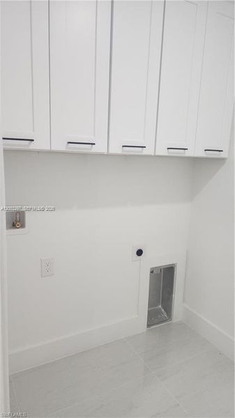 Spacious, unfurnished interior of a new home in , Lehigh Acres (Image 14).