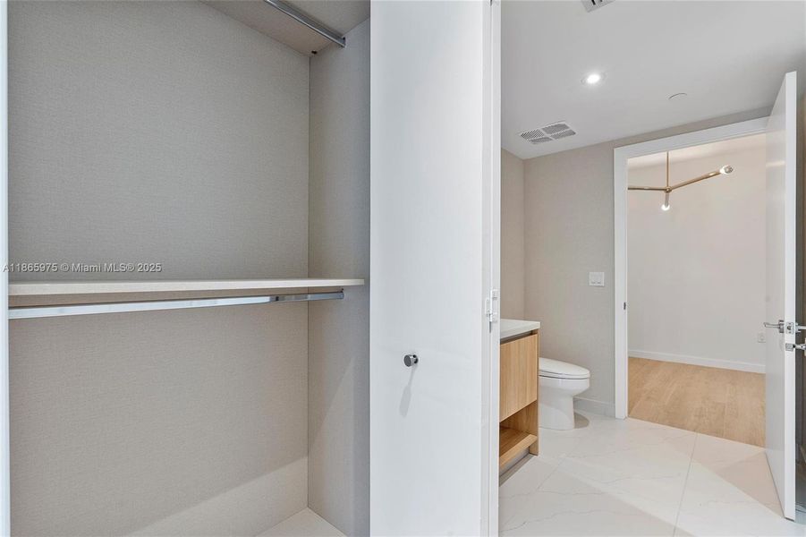 2nd Bathroom 2nd Bathroom