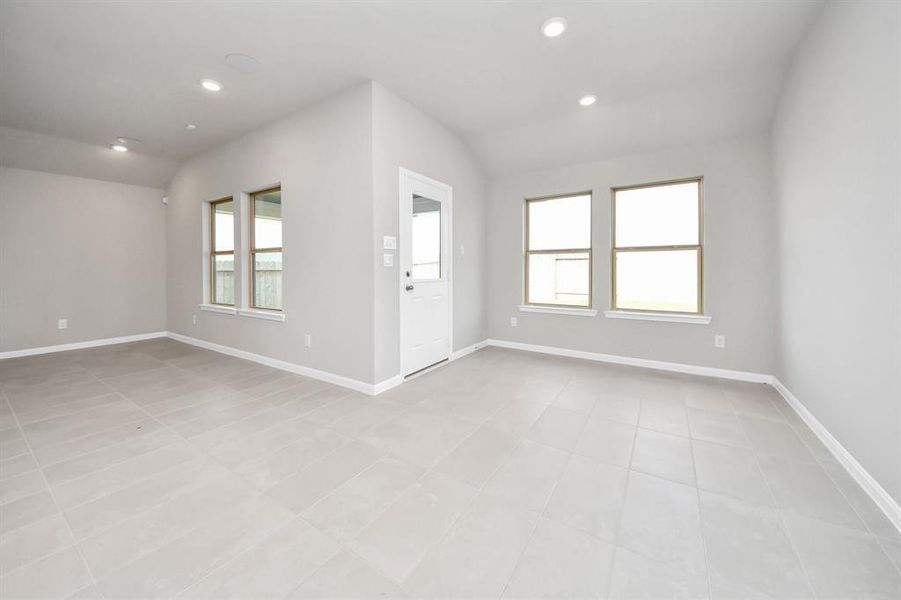 Spacious, unfurnished interior of a new home in Sweetgrass Village, Crosby (Image 33).