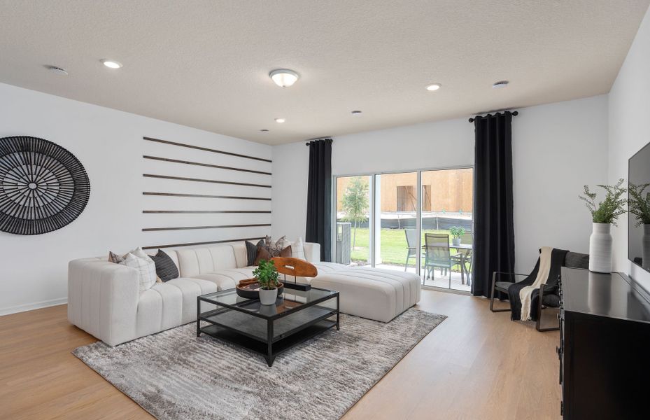 Representative furnished interior of a home built from the Springdale by Pulte Homes in Belle Haven, Davenport (Image 35). Representative furnished interior of a home built from the Springdale by Pulte Homes in Belle Haven, Davenport (Image 35).