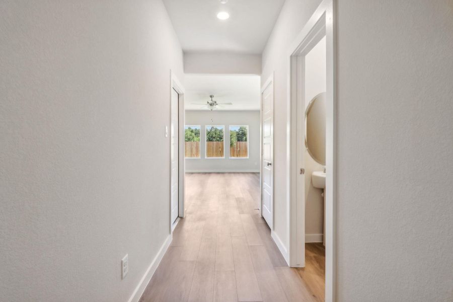 Photo is not of the actual home, but is an inspirational photo of builder’s model home and may depict options, furnishings, and/or decorator features that are not included Photo is not of the actual home, but is an inspirational photo of builder’s model home and may depict options, furnishings, and/or decorator features that are not included