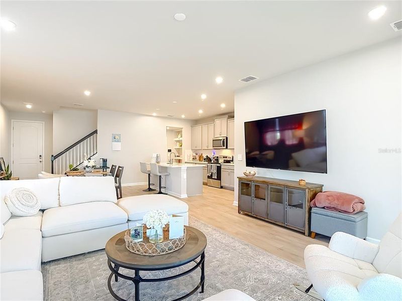 Furnished interior view inside a new home in , Lutz (Image 45).