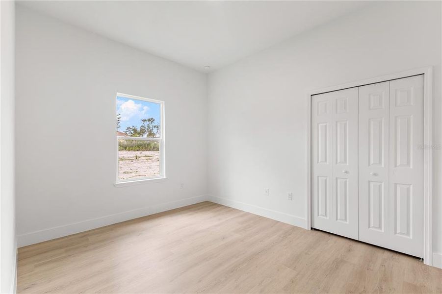 Spacious, unfurnished interior of a new home in , Ocala (Image 27).