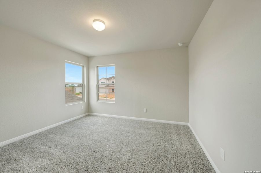 Spacious, unfurnished interior of a new home in Mesquite Ridge, San Antonio (Image 34). Spacious, unfurnished interior of a new home in Mesquite Ridge, San Antonio (Image 34).