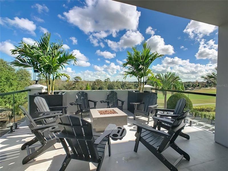 Exterior details and patio area of a home in , Reunion (Image 25). Exterior details and patio area of a home in , Reunion (Image 25).