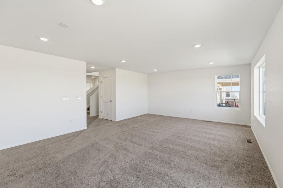 Spacious, unfurnished interior of a new home in Murphy Creek Classic, Aurora (Image 13). Spacious, unfurnished interior of a new home in Murphy Creek Classic, Aurora (Image 13).