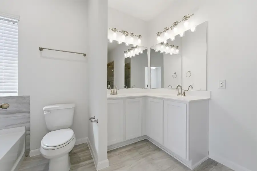 Furnished interior view inside a new home in Pebblebrook, Sherman (Image 9).