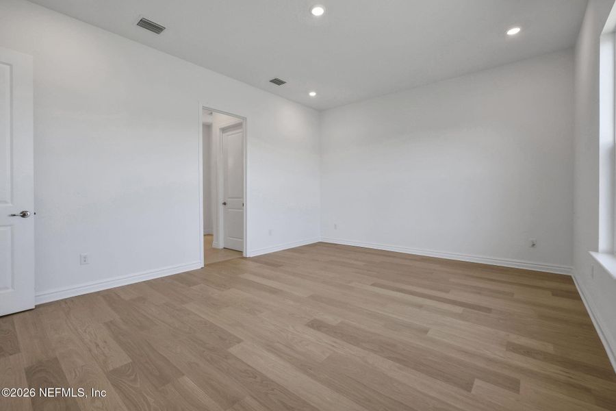 Spacious, unfurnished interior of a new home in Veranda Bay, Flagler Beach (Image 50).