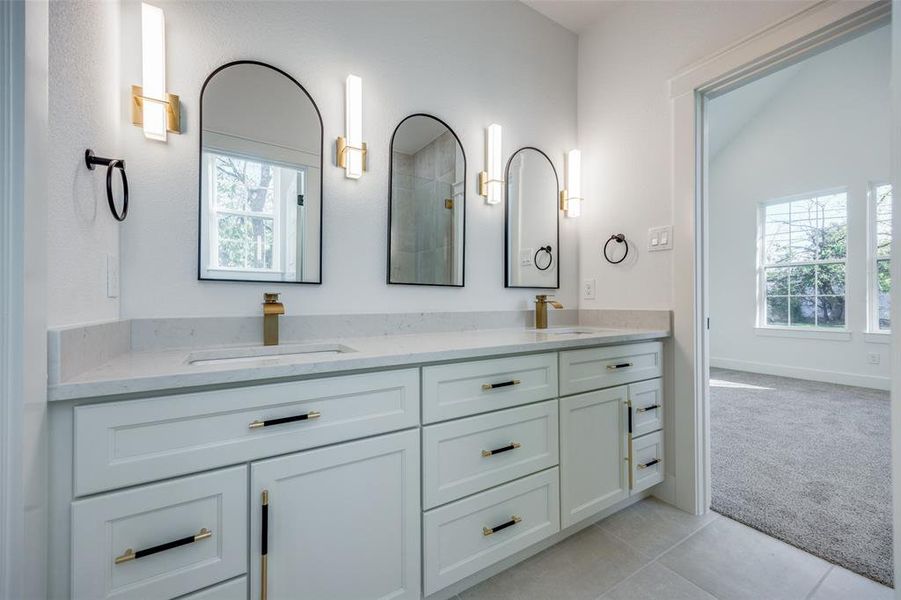 Furnished interior view inside a new home in , Denison (Image 10).