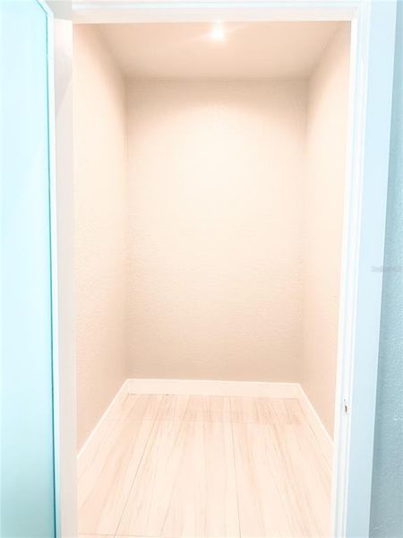 Spacious, unfurnished interior of a new home in , Davenport (Image 10).